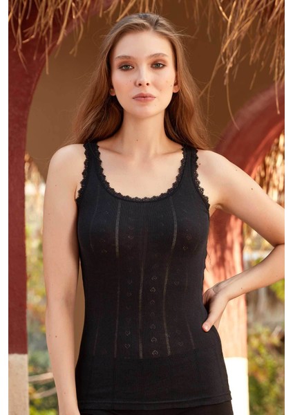 Kalp Desenli Yaka Dantelli Kalın Askılı Siyah Atlet