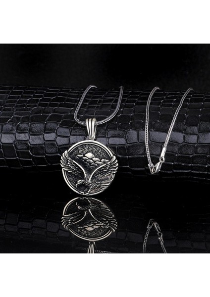 925 Ayar Gümüş Kartal Motifli Madalyon Kolye