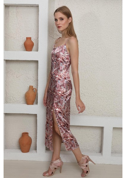 Pembe Özel Yırtmaçlı Kadın Elbise