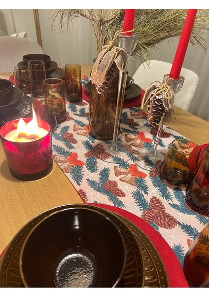 Tuğçe Demir Home Design Yılbaşı Kozalak Çan Desen Runner Supla Set