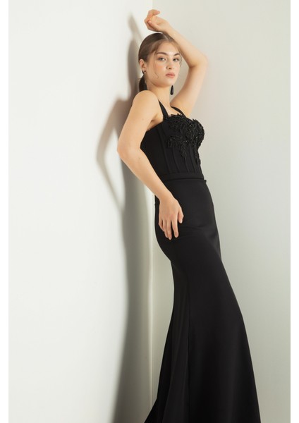 Kadın Siyah Taşlı Balen Korse Yırtmaçlı Uzun Saten Abiye modelleri