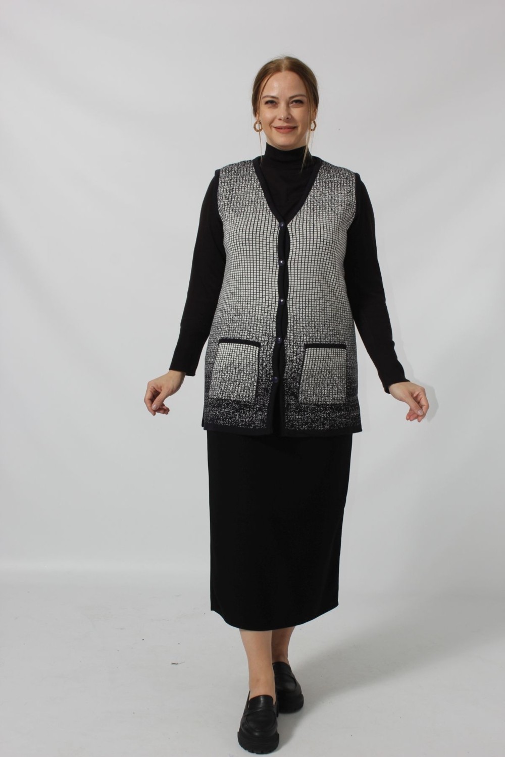 Moda Berray Y866 Kareli Düğmeli Cepli Mevsimlik Anne Yelek
