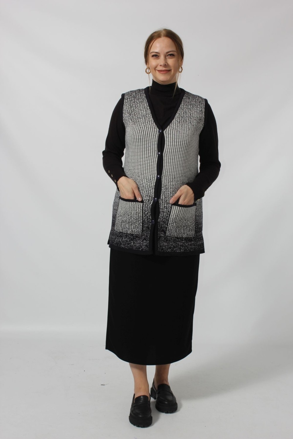 Moda Berray Y866 Kareli Düğmeli Cepli Mevsimlik Anne Yelek görsel 5
