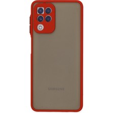 Caseart Samsung Galaxy M22 Kılıf Kamera Korumalı Silikon Kenarlı Renkli Düğmeli Arkası Mat Arka Kapak - Kırmızı