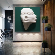 SML Tablo Yeşil Duvardan Çıkan Alçı Görünümlü Heykel Öpüşen Romantik Çift Kadın Kare Kanvas Tablo