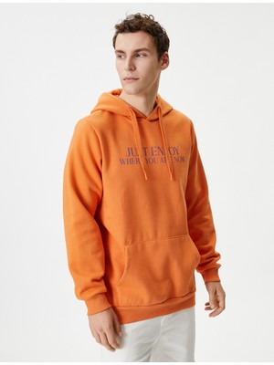 Koton Slogan Baskılı Hoodie Kanguru Cep Detaylı Uzun Kollu