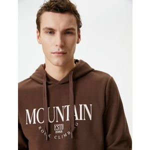 Kolej Sweatshirt Kapşonlu Slogan Baskılı Kanguru Cep Detaylı