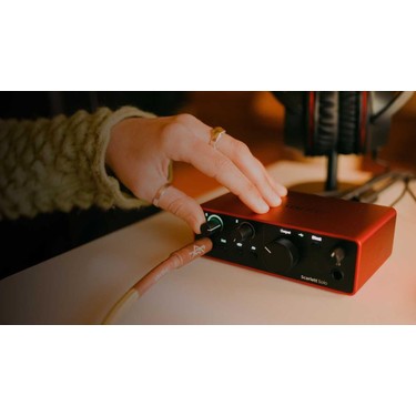 Focusrite Scarlett Solo Gen 4 Ses Kartı (MOSC0032) Fiyatı