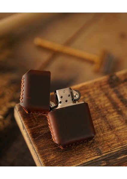 Deri Kılıflı Zippo Çakmak