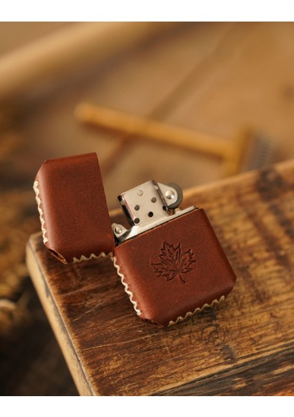 Deri Kılıflı Zippo Çakmak