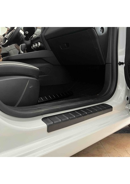 Renault Clio V 2020- Uyumlu Kapı Eşiği 4 Parça