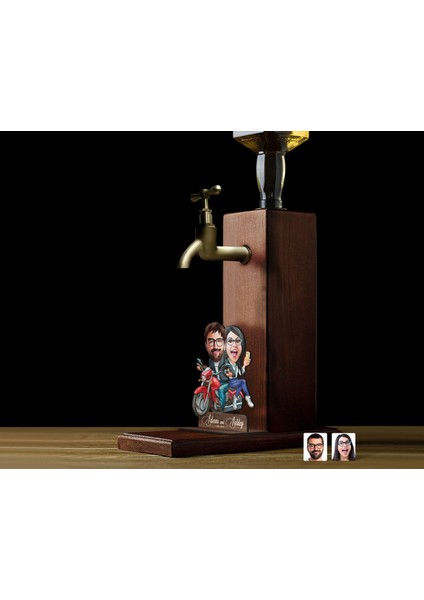 Gift Kişiye Özel Sevgililer Karikatürlü Musluklu Ahşap Viski Standı-27, Viski Çeşmesi, Doğum Günü Hediyesi, Içecek Dispenseri