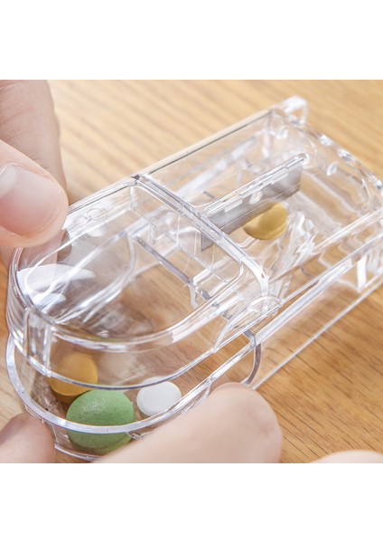 Artefakt 4 Noktalı Ilaç Kesme Cihazı 1/2 2 Noktalı Ilaç Dilimleme Hapları Taşınabilir Alt Paket Ev Tipi Bir Haftalık Küçük Ilaç Kutusu Yükseltilmiş Ilaç Kesici [ilaçları Düzeltebilir] (Yurt Dışından)