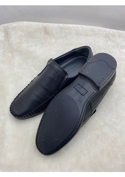 Çiğdem Siyah Gerçek Deri Erkek Bağsız Klasik Ayakkabı 7149Siyah 44 ST01997 SİYAH 44 fiyatları