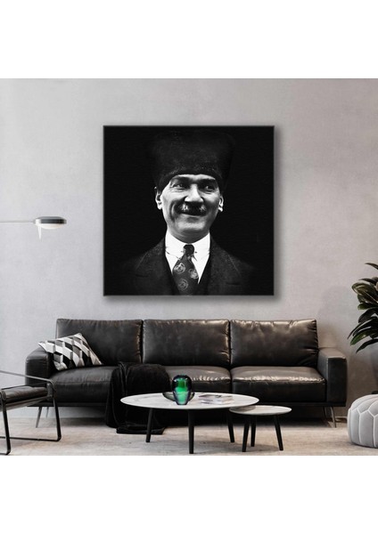 Gazi Mustafa Kemal Atatürk Gülümseyen Kalpaklı Kare Kanvas Tablo