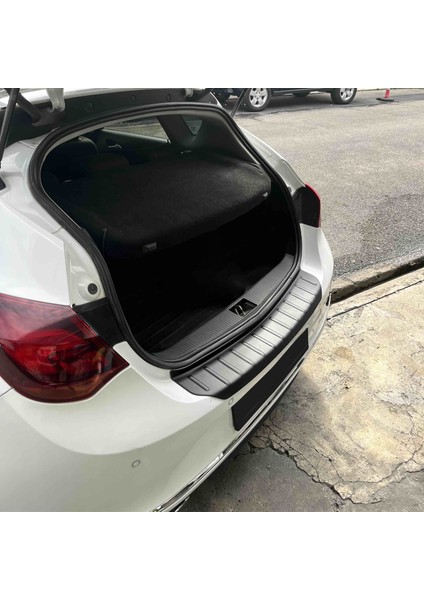 Opel Astra J 2010-2018 (Hatchback) Uyumlu Arka Tampon Eşiği Mat