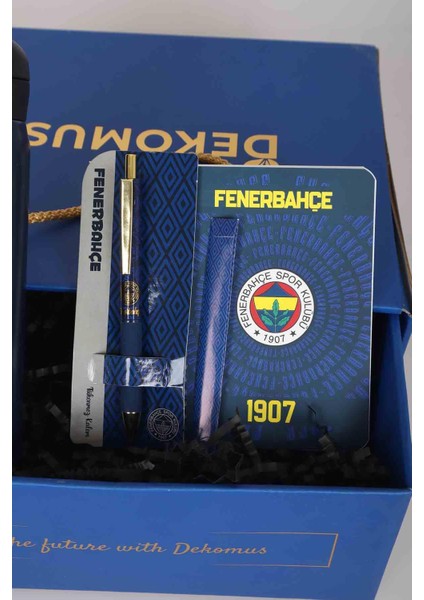 DEKOMUS GIFT BOX ÖZEL KUTULU LiSANSLI ÇELİK TERMOS 500 ML ,AJANDA,PİLOT KALEM FENERBAHÇE SETİ