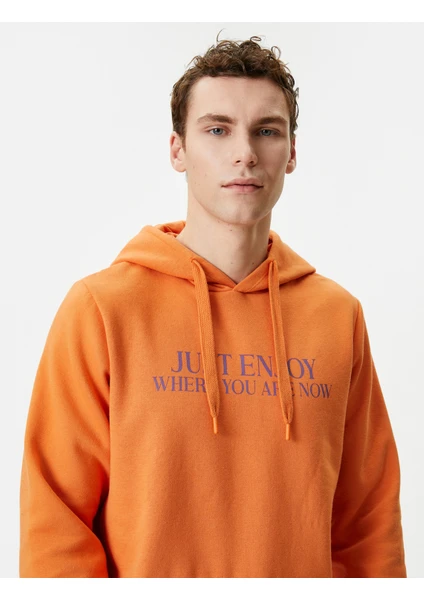 Slogan Baskılı Hoodie Kanguru Cep Detaylı Uzun Kollu