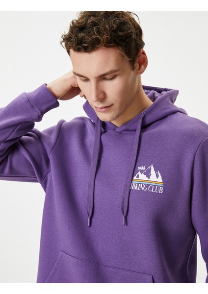 Kolej Sweatshirt Kapşonlu Slogan Baskılı Kanguru Cep Detaylı