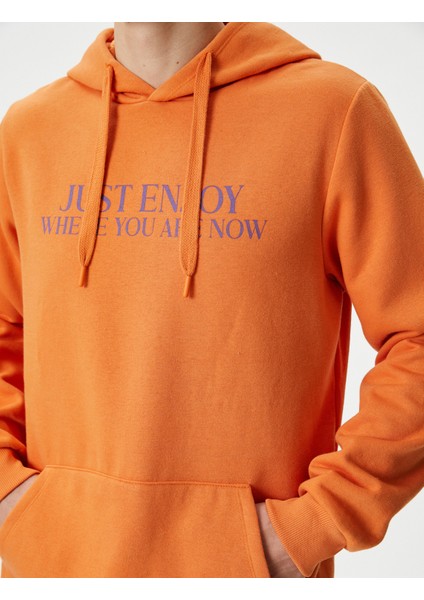 Slogan Baskılı Hoodie Kanguru Cep Detaylı Uzun Kollu