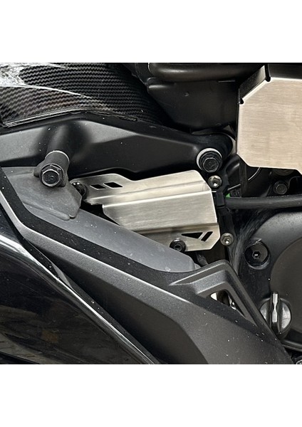 Honda Forza 350 FORZA350 Aksesuarları Arka Fren Pompası Sıvı Rezervuar Koruma Kapağı Kapağı Petrol Boru Hattı Koruyucu (Yurt Dışından)