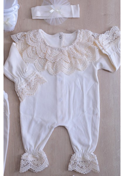 Kız Bebek Bej Natıral Pamuk Kumaş Dantelli Lüks 10 Lu Hastane Çıkışı Defne Sabunlu Set STL6407
