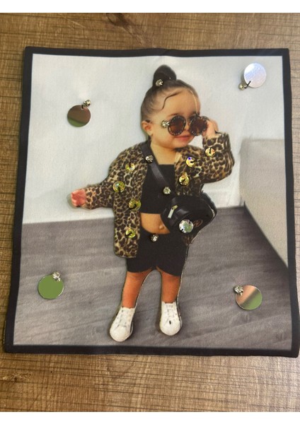 22X19 cm 3 Boyutlu Taş ve Payet Işleme Şık Kız Çocuğu Arma Yama Aplike