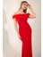 Kadın Kırmızı Otrişli Kayık Yaka Yırtmaçlı Uzun Abiye Elbise 1
