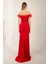 Kadın Kırmızı Otrişli Kayık Yaka Yırtmaçlı Uzun Abiye Elbise 5