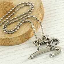 Feryal Karateci Metal Kolye