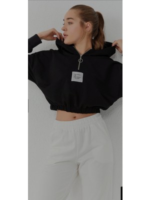 Esnoa Kadın Beli Büzgülü Kapüşonlu Yarım Fermuarlı Crop Sweatshırt