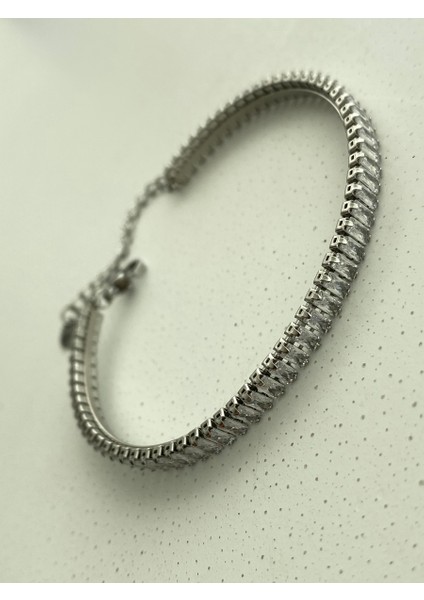 Swarovski Taşlı Dikdörtgen Baget Su Yolu Çelik Bileklik En 0,5cm