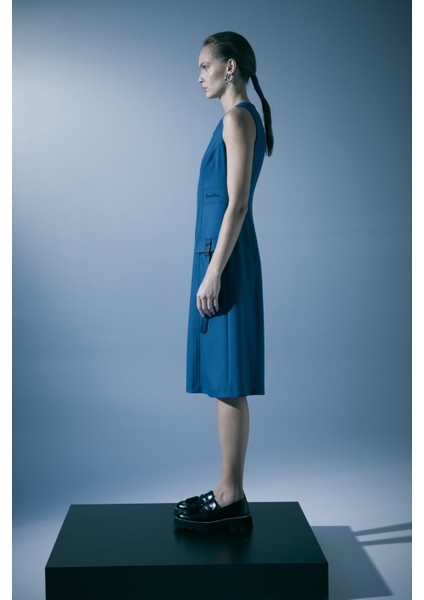 Yuvarlak Yaka Cepli Kolsuz Saks Kadın Elbise 23271101 fiyatları