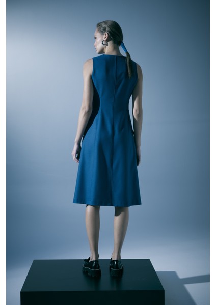 Yuvarlak Yaka Cepli Kolsuz Saks Kadın Elbise 23271101 modelleri