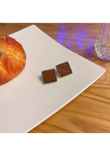 Geometrik Kare Deri Küpeler, Sade ve Çok Yönlü (Yurt Dışından) fiyatları