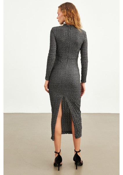 Siyah Kemer Dekolte Detaylı Elbise modelleri