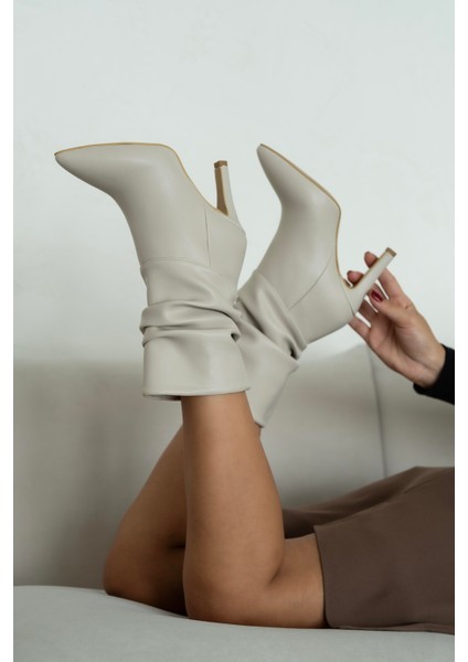 Bej Körüklü Çizme 9,5 cm Topuk