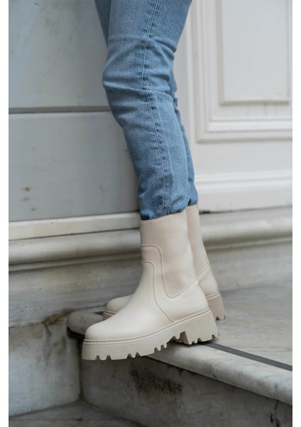 Kalın Taban Lastik Detaylı Bot Bej fiyatları