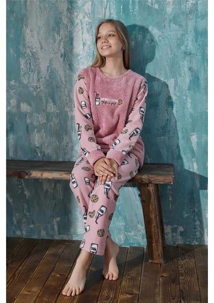 Pijama Evi Pembe Milk Desenli Kız Çocuk Peluş Pijama Takımı