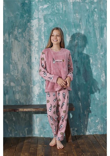 Pijama Evi Pembe Milk Desenli Kız Çocuk Peluş Pijama Takımı