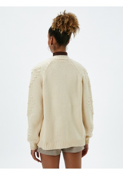 Örgü Hırka Yuvarlak Yaka Uzun Kollu fırsatları