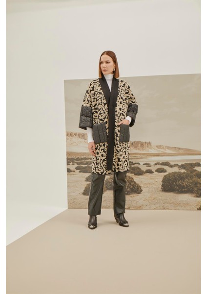 Kadın Siyah Dokulu Kapitone Ceket fiyatları