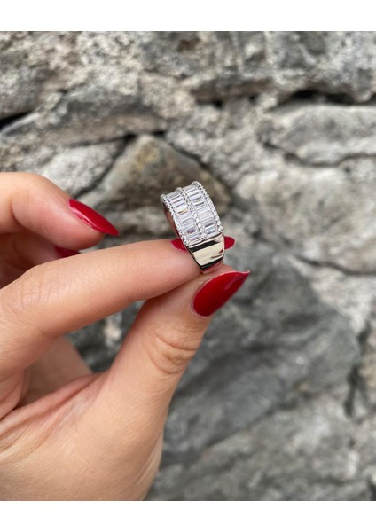 Kadın Gümüş Baget Taşlı Yüzük 5800 fiyatları