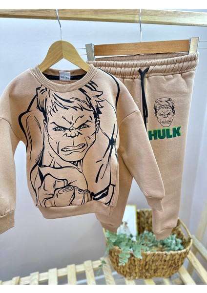 Hulk Figürü Desenle Kahverengi Erkek Takım