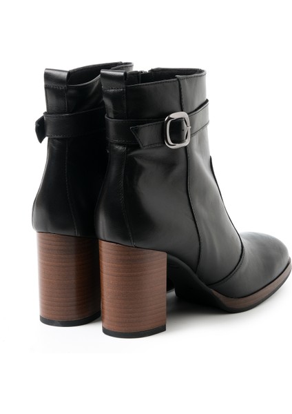 Kadın Bot 1P4999Pe 4999 Nairobi Pelle Nero fırsatları