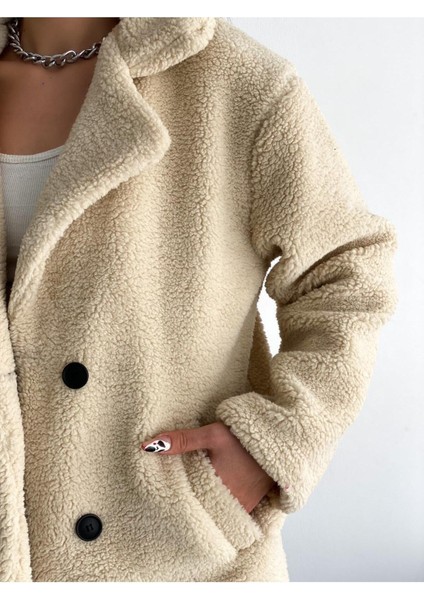 Dört Düğme Peluş Mont modelleri