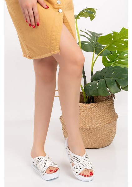 Küçük Delikli Çapraz Desenli Açık Airmax Ortopedik Terlik fırsatları