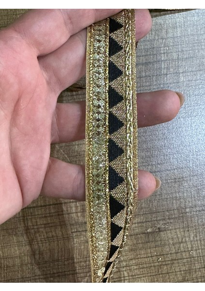 En 2.50 cm Sim Işleme Hindistandan Gelen Tasarım Şerit Bordür 1 Metre