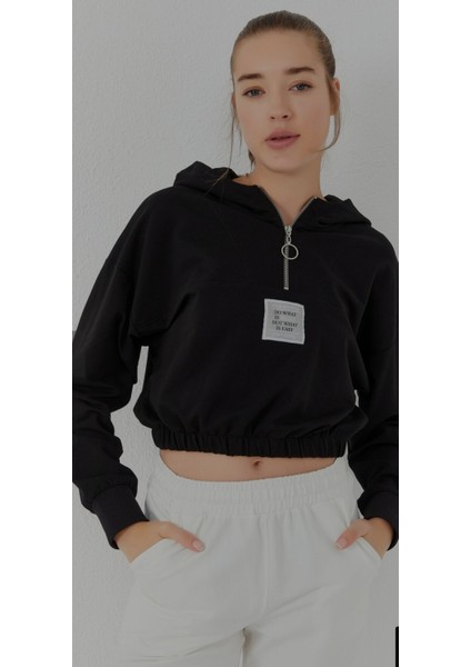 Kadın Beli Büzgülü Kapüşonlu Yarım Fermuarlı Crop Sweatshırt