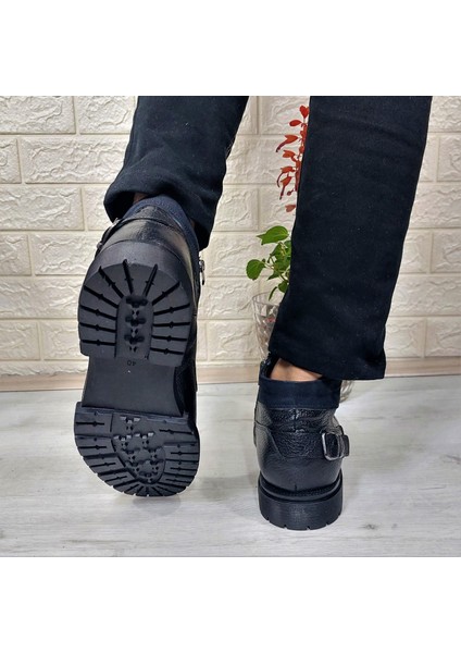 4201 Siyah Deri Bağacaklı Fermuarlı Fuspetli Erkek Bot indirimleri